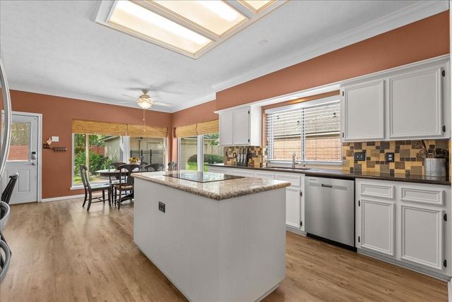 4318 Island Hills Drive, Pasadena, TX 77059