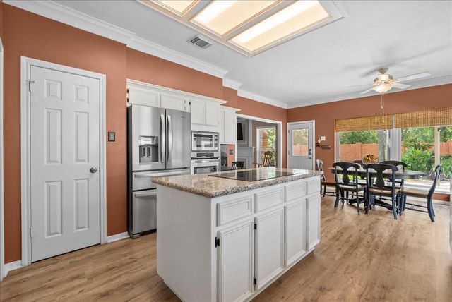 4318 Island Hills Drive, Pasadena, TX 77059
