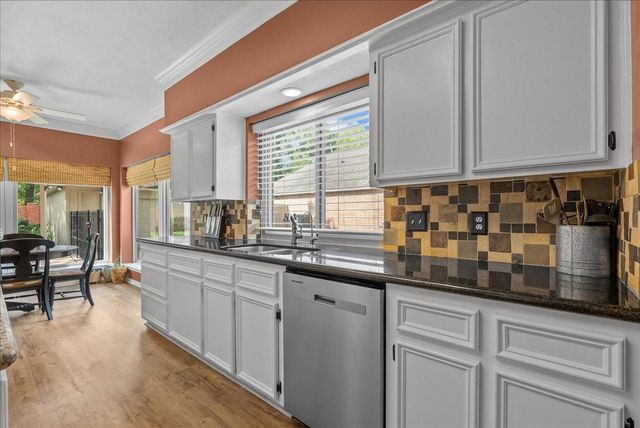 4318 Island Hills Drive, Pasadena, TX 77059