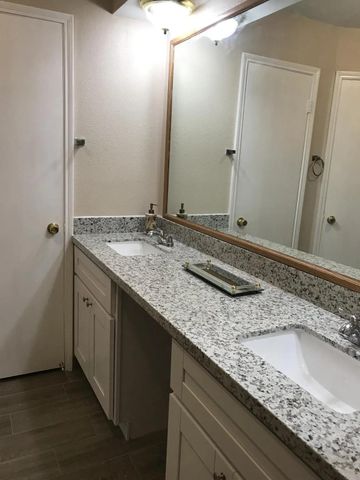 11350 Oakcenter Drive, Houston, TX 77072