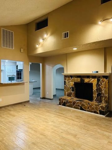 11350 Oakcenter Drive, Houston, TX 77072