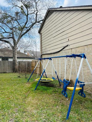 11350 Oakcenter Drive, Houston, TX 77072