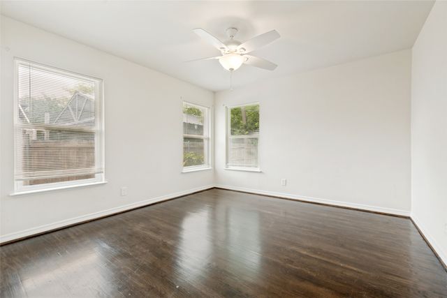 2414 San Medina Avenue, Dallas, TX 75228