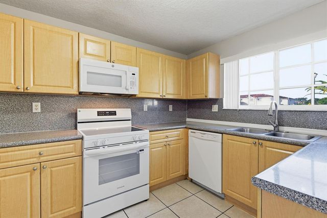 14000 SW 260th Street 105, Homestead, FL 33032