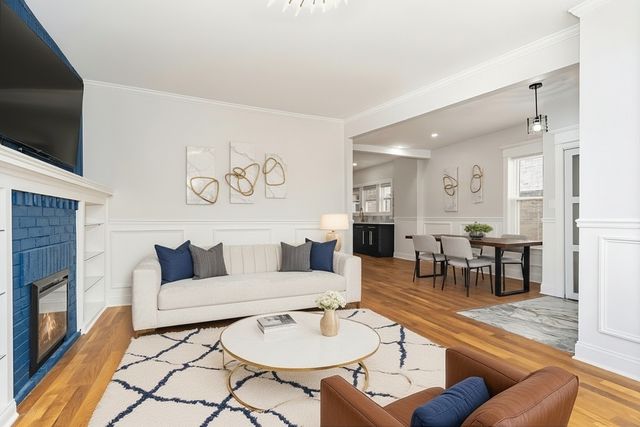 7810 S Bishop Street, Chicago, IL 60620