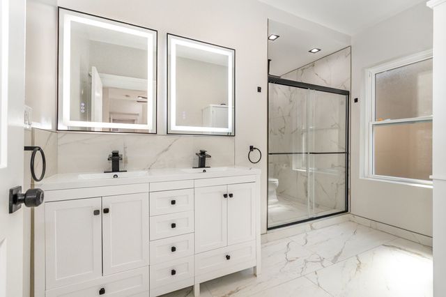 7810 S Bishop Street, Chicago, IL 60620