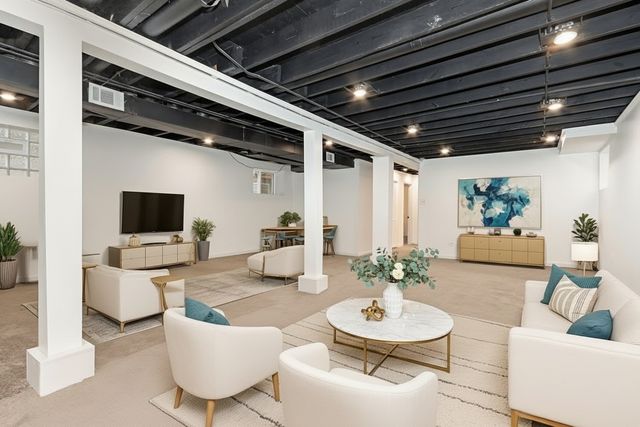 7810 S Bishop Street, Chicago, IL 60620