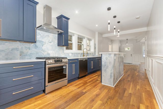 7810 S Bishop Street, Chicago, IL 60620