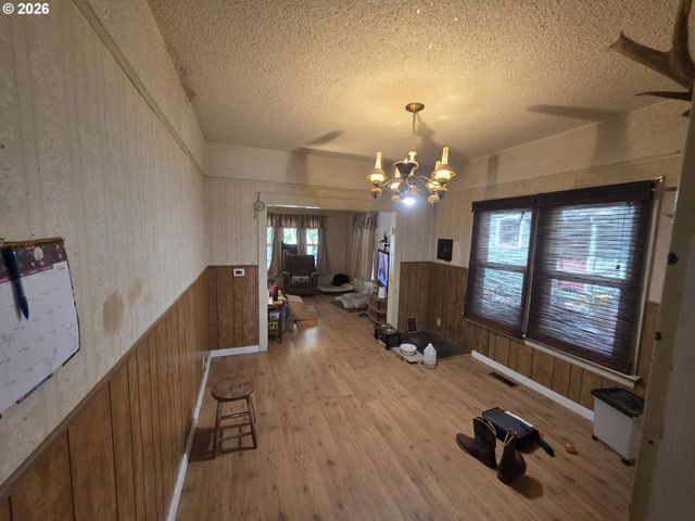 2107 N TERRY St, Portland, OR 97217