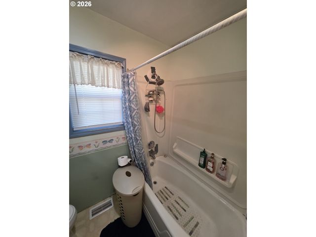 2107 N TERRY St, Portland, OR 97217