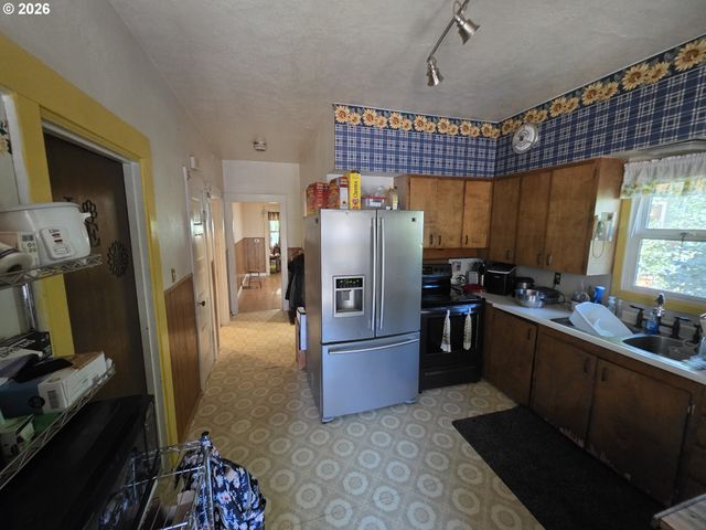 2107 N TERRY St, Portland, OR 97217