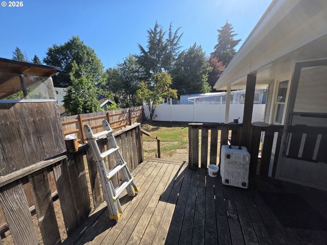 2107 N TERRY St, Portland, OR 97217
