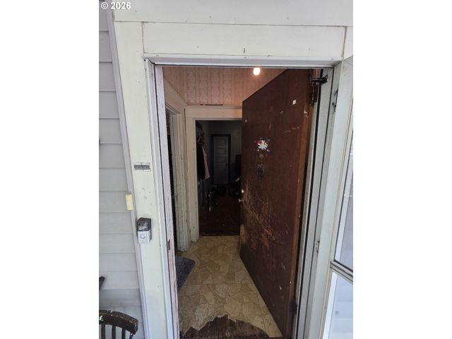 2107 N TERRY St, Portland, OR 97217