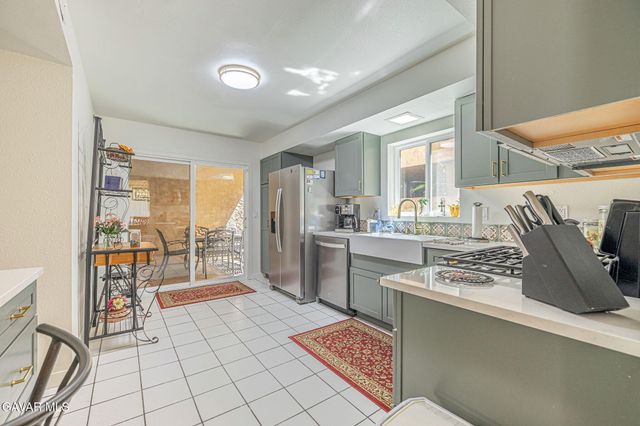 236 Shirley Lane, Palmdale, CA 93551