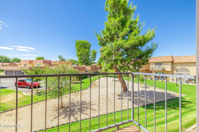 236 Shirley Lane, Palmdale, CA 93551