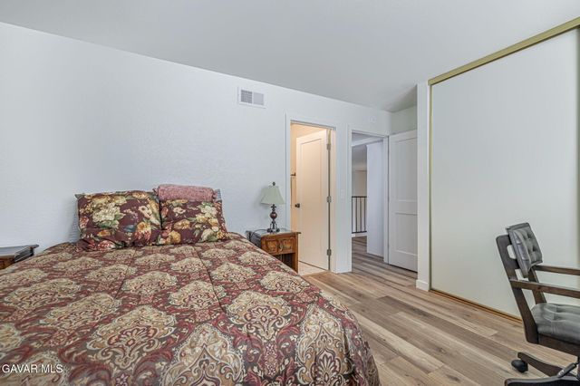 236 Shirley Lane, Palmdale, CA 93551