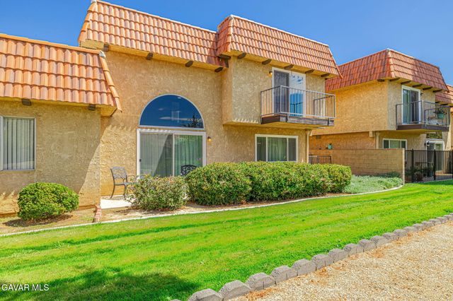 236 Shirley Lane, Palmdale, CA 93551