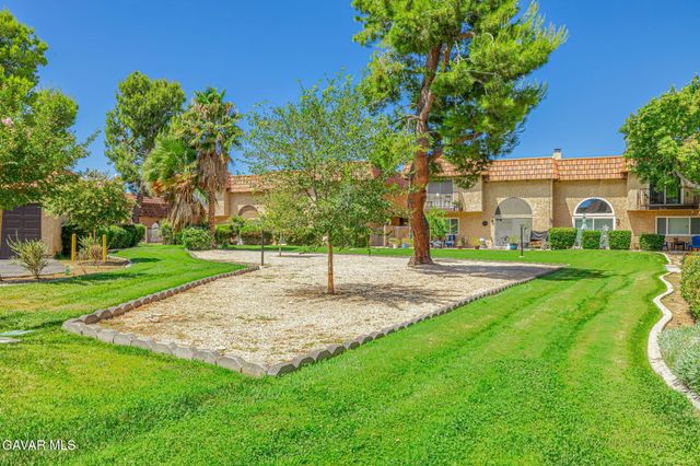 236 Shirley Lane, Palmdale, CA 93551