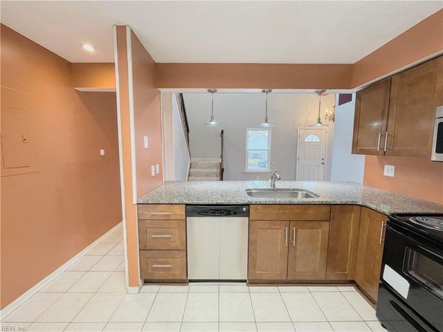 1414 Highnoon PL, Virginia Beach, VA 23462