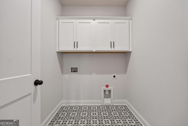 897 Bessie Court, Loganville, GA 30052