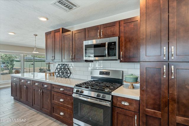 3002 E Loretta Drive, Tucson, AZ 85716