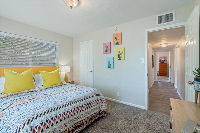 3002 E Loretta Drive, Tucson, AZ 85716