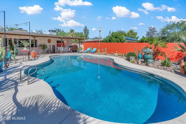 3002 E Loretta Drive, Tucson, AZ 85716