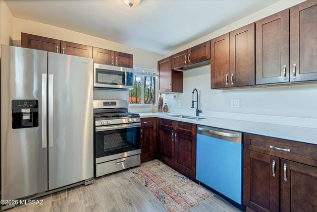 3002 E Loretta Drive, Tucson, AZ 85716