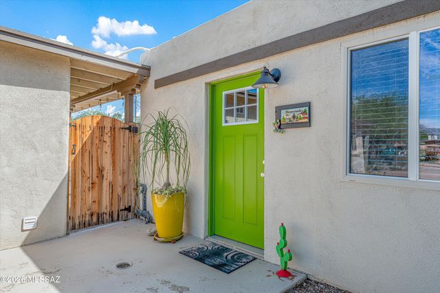 3002 E Loretta Drive, Tucson, AZ 85716