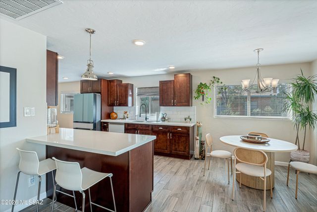 3002 E Loretta Drive, Tucson, AZ 85716