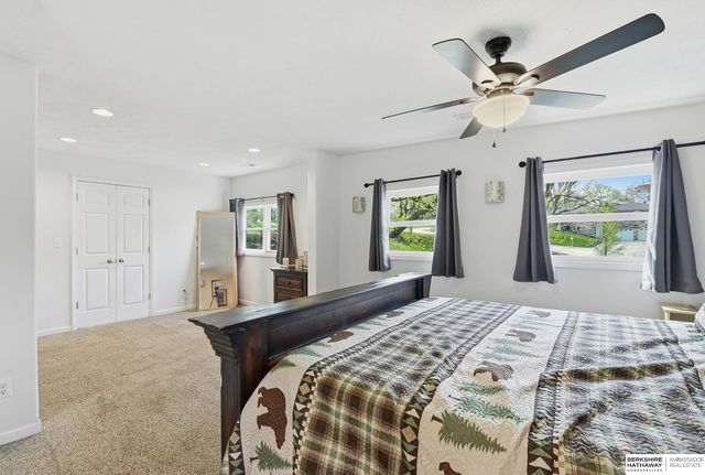 1106 Bellevue Boulevard N, Bellevue, NE 68005