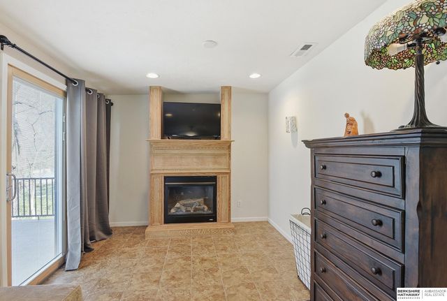 1106 Bellevue Boulevard N, Bellevue, NE 68005