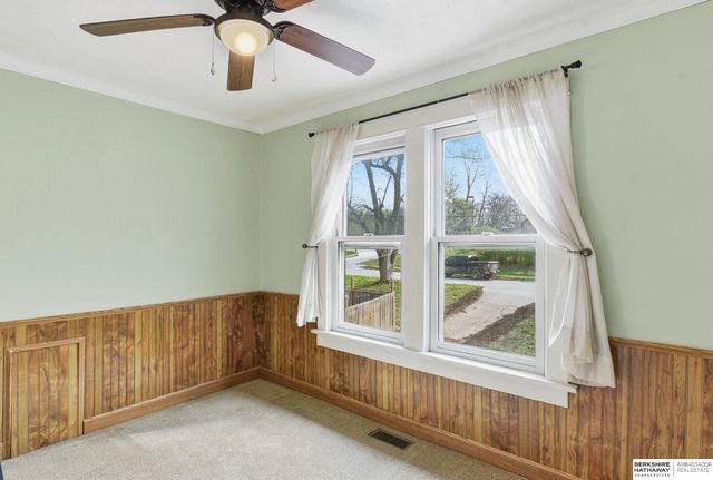 1106 Bellevue Boulevard N, Bellevue, NE 68005