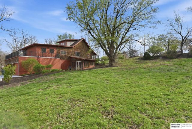 1106 Bellevue Boulevard N, Bellevue, NE 68005