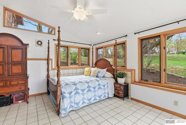 1106 Bellevue Boulevard N, Bellevue, NE 68005