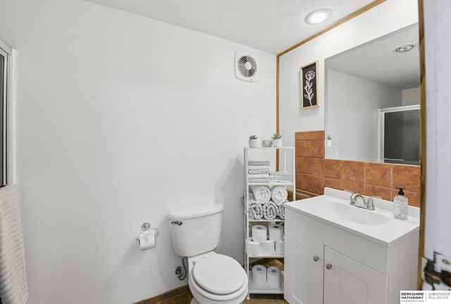 1106 Bellevue Boulevard N, Bellevue, NE 68005