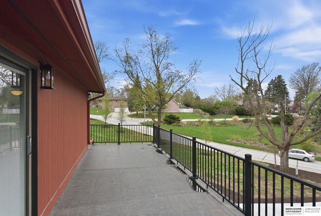 1106 Bellevue Boulevard N, Bellevue, NE 68005