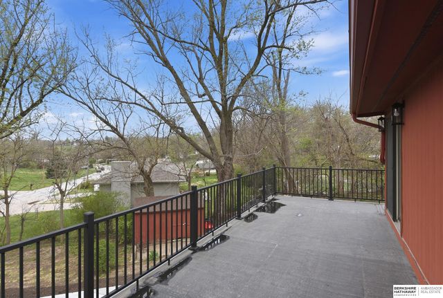 1106 Bellevue Boulevard N, Bellevue, NE 68005