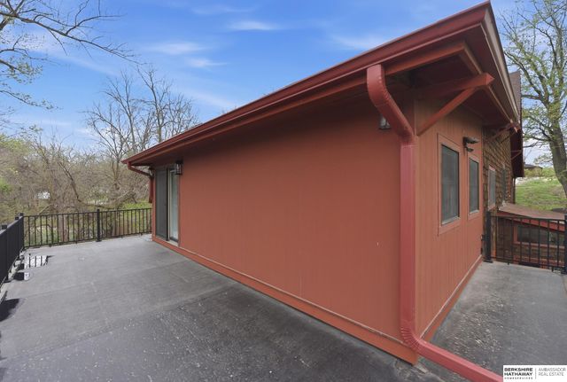 1106 Bellevue Boulevard N, Bellevue, NE 68005