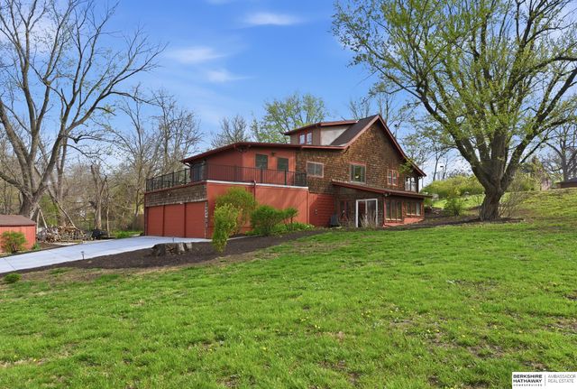 1106 Bellevue Boulevard N, Bellevue, NE 68005