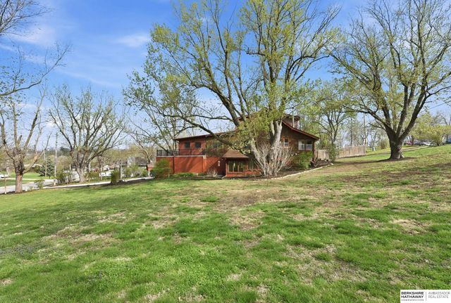 1106 Bellevue Boulevard N, Bellevue, NE 68005