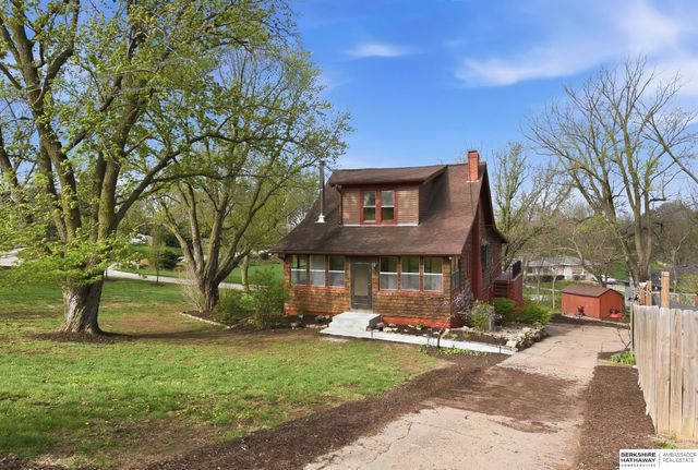 1106 Bellevue Boulevard N, Bellevue, NE 68005