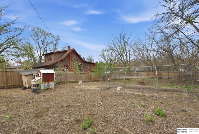 1106 Bellevue Boulevard N, Bellevue, NE 68005