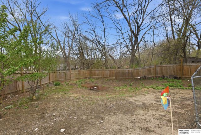 1106 Bellevue Boulevard N, Bellevue, NE 68005