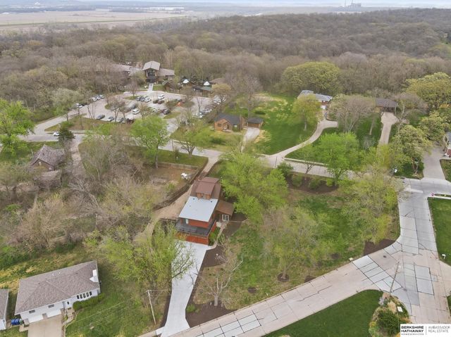 1106 Bellevue Boulevard N, Bellevue, NE 68005