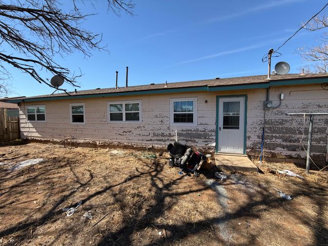 219 Redbud Avenue, Lubbock, TX 79403