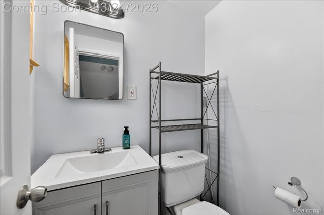 18053 Airport Road, Fraser, MI 48026