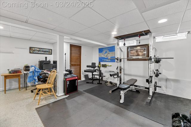 18053 Airport Road, Fraser, MI 48026