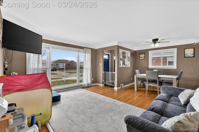 18053 Airport Road, Fraser, MI 48026