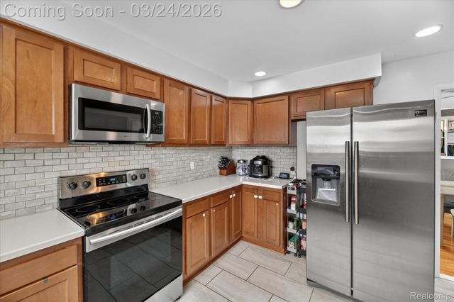 18053 Airport Road, Fraser, MI 48026